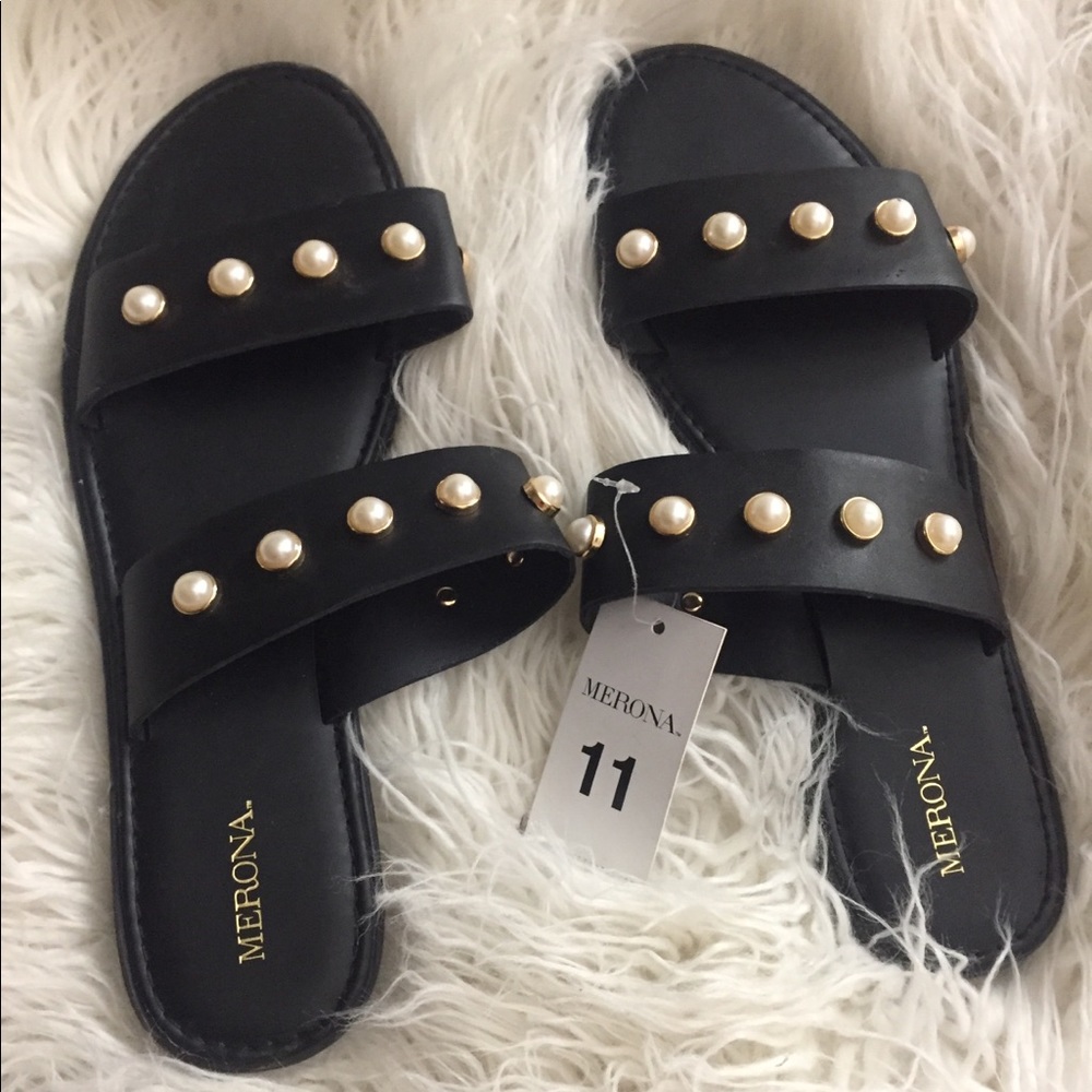 Black Pearl Sandals